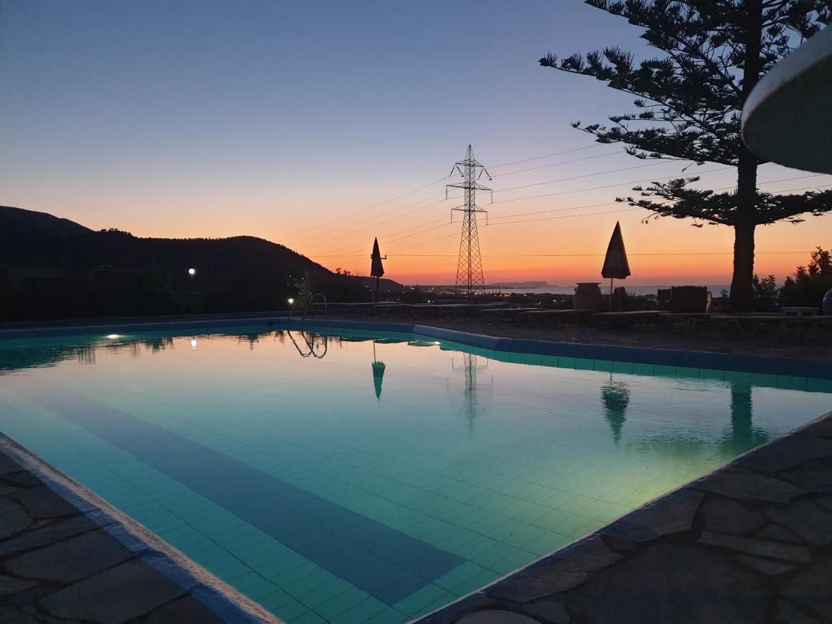 Silia Suites Malia  Ngoại thất bức ảnh