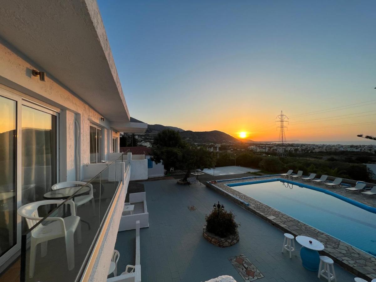 Silia Suites Malia  Ngoại thất bức ảnh