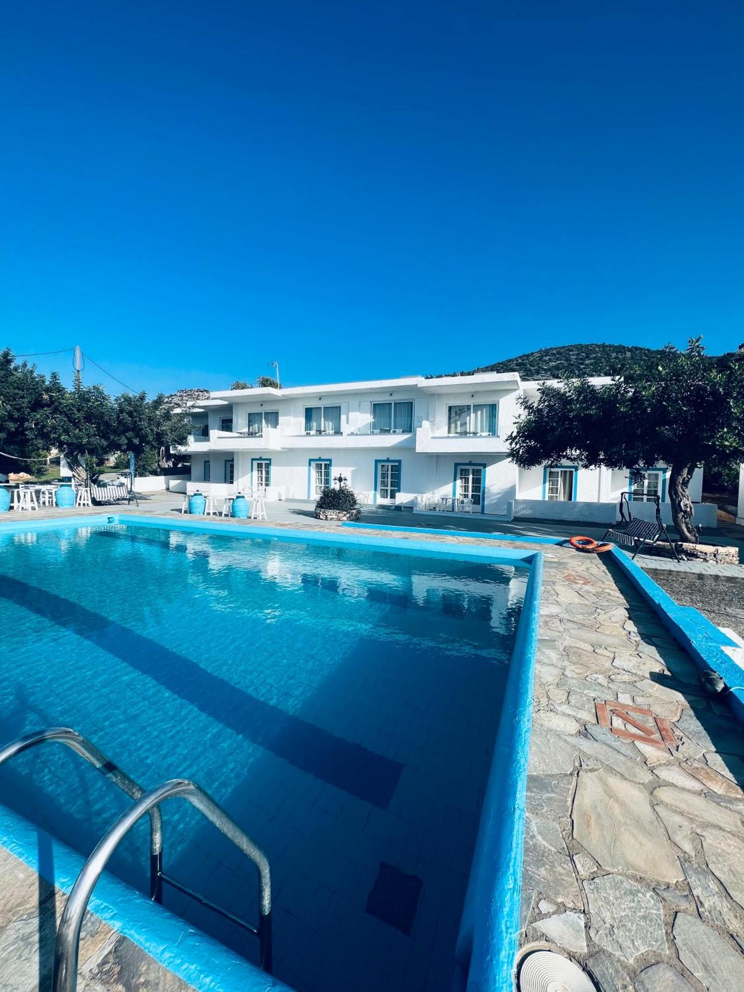 Silia Suites Malia  Ngoại thất bức ảnh