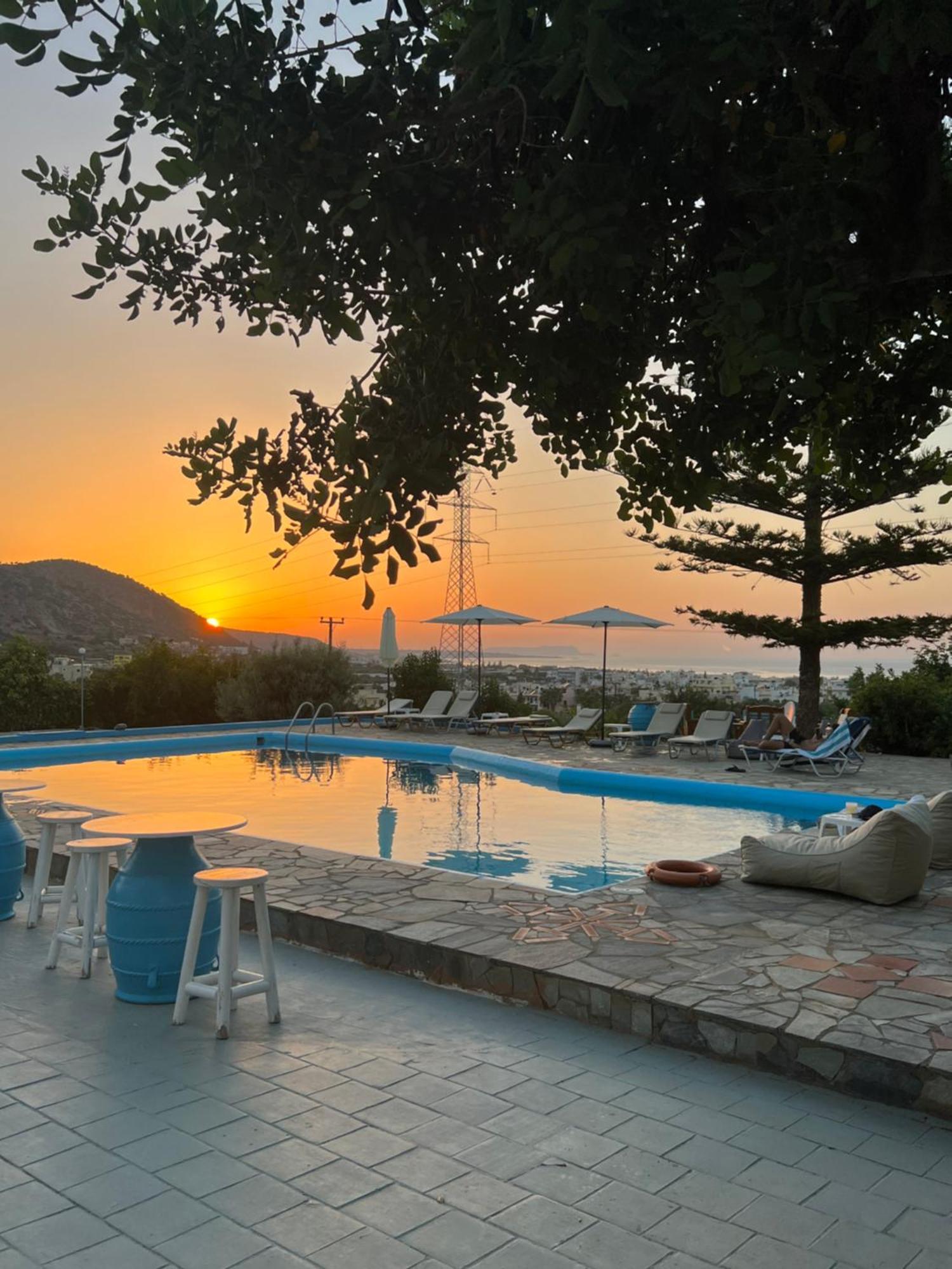 Silia Suites Malia  Ngoại thất bức ảnh