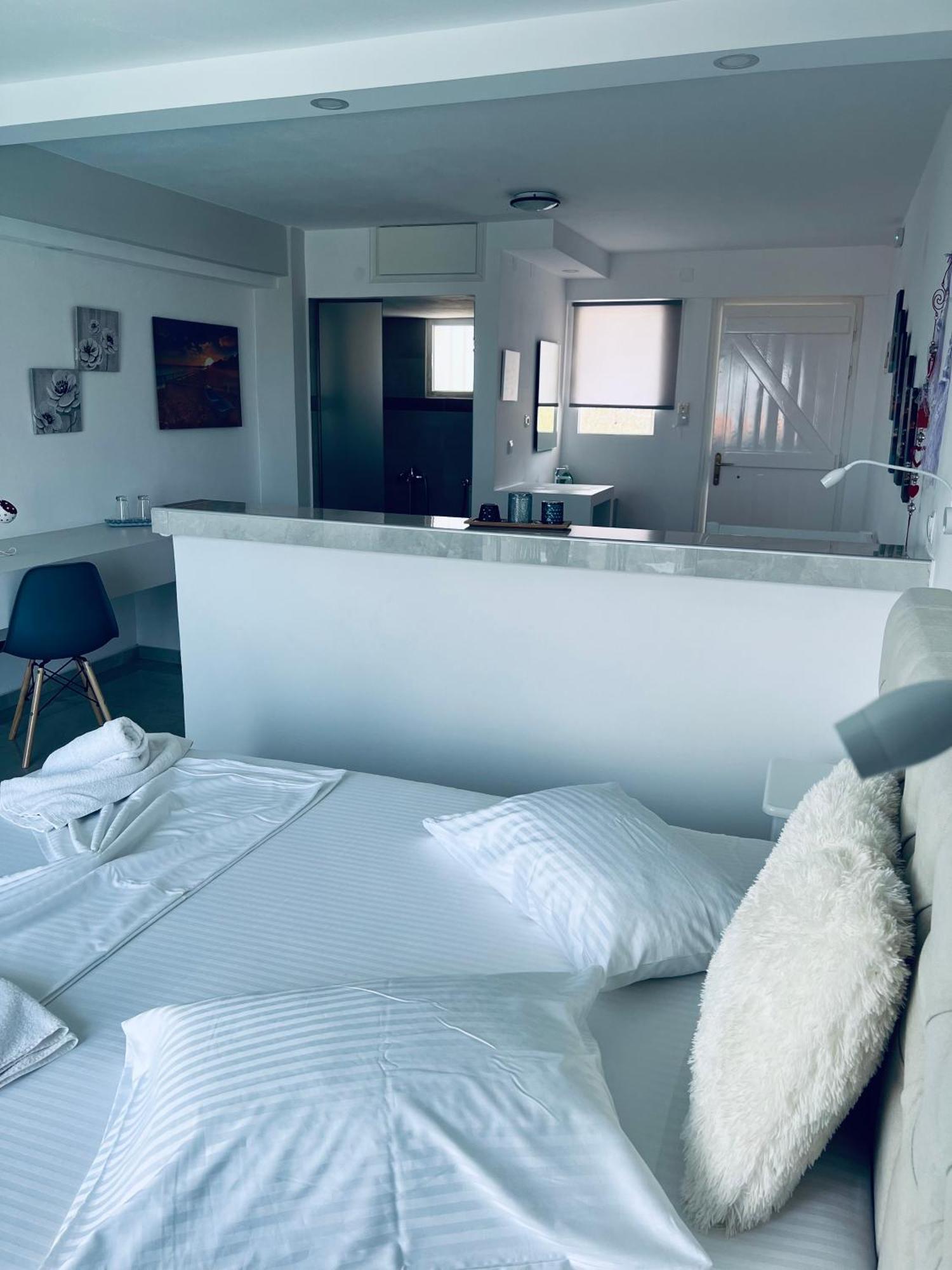 Silia Suites Malia  Ngoại thất bức ảnh