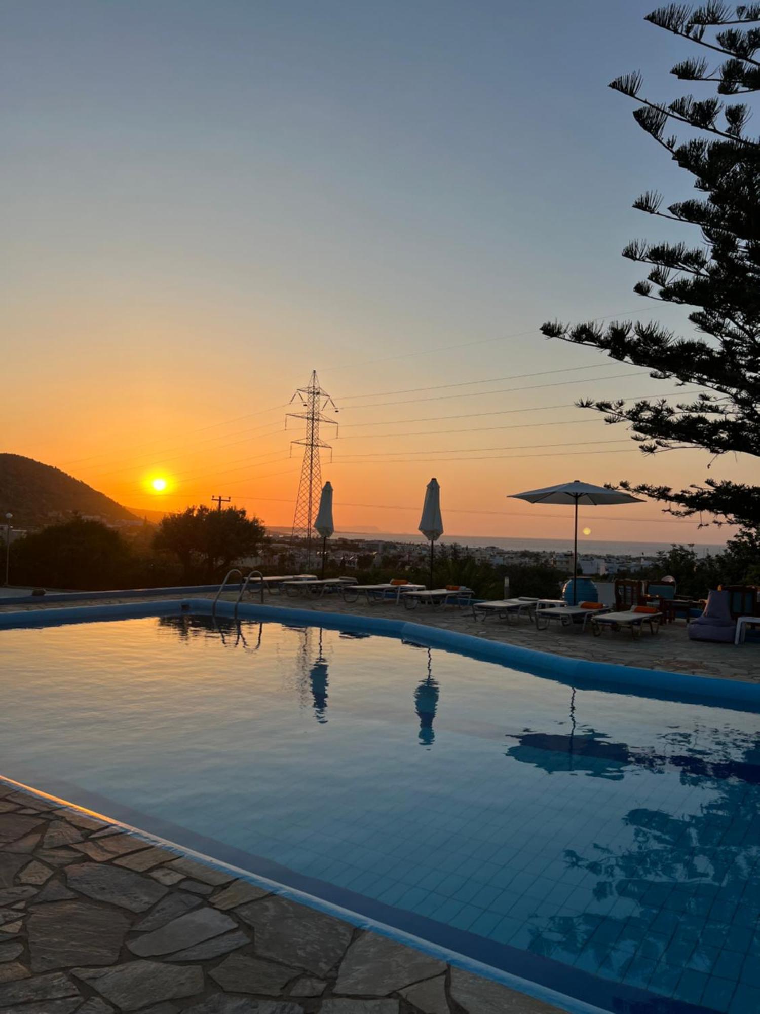 Silia Suites Malia  Ngoại thất bức ảnh